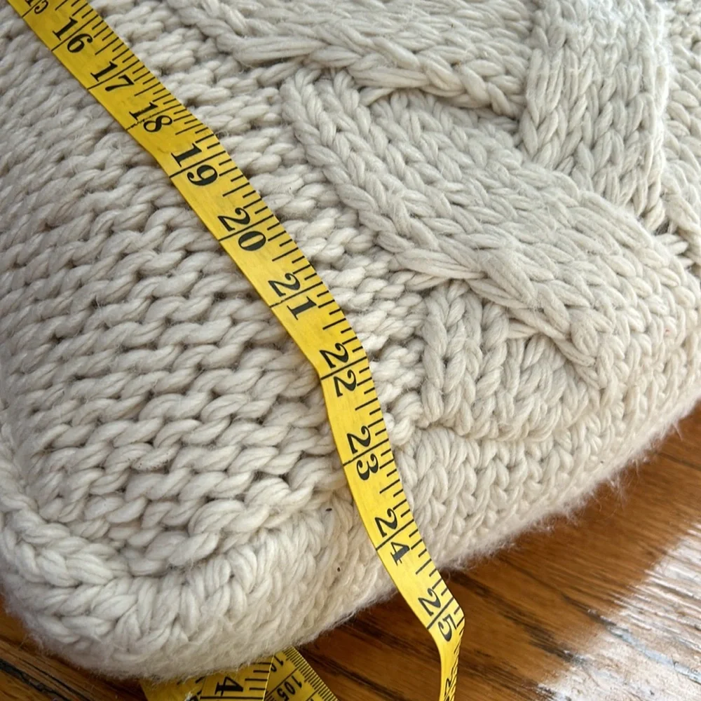 Chunky cable knit 24” square accent pillow. Cream color. Great condition.
